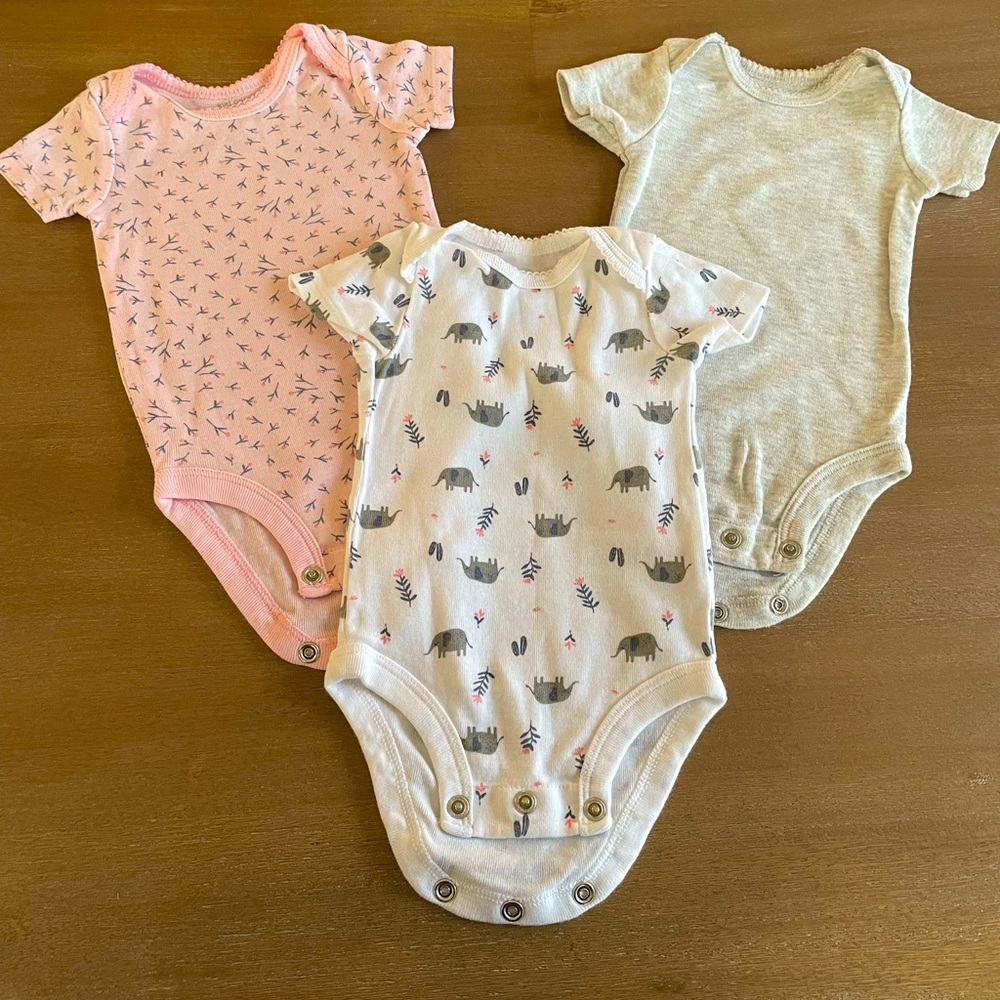 🎀  5 for $30 Just one you Newborn Bodysuit Lot -Gray, Elephants, Pink flowers